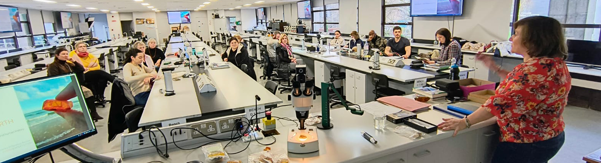 gemmology class in lab
